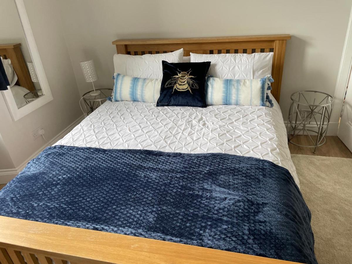 Number 79, Cosy 1 Bedroom, Ground Floor Pet Friendly, Garden Helensburgh